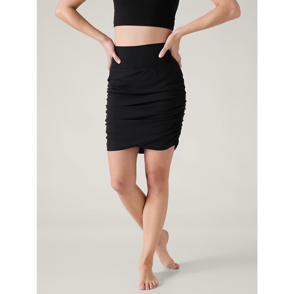 Athleta Transcend Skort Plus Size Layered Skirt With Shorts Black Size XXL EUC - Picture 2 of 14